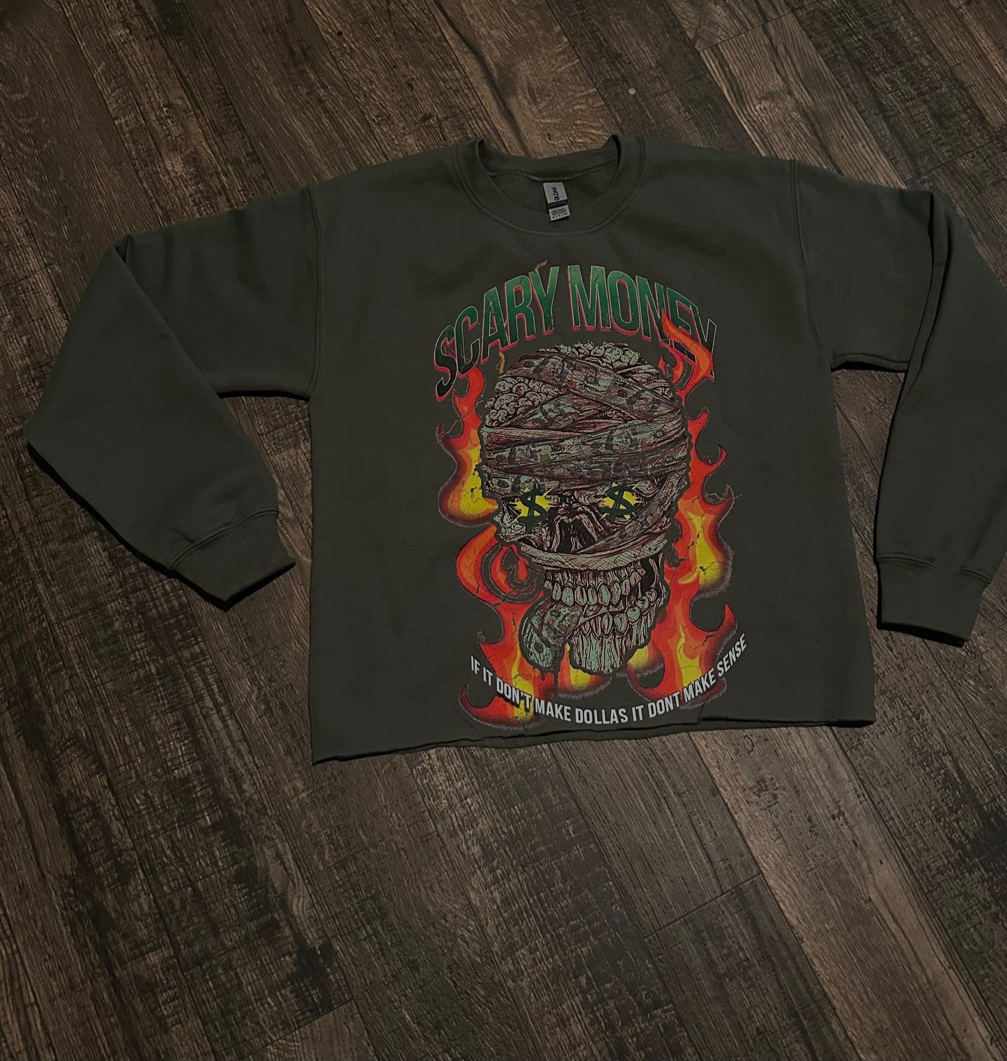 Cropped Olive Skull Graphic Crewneck